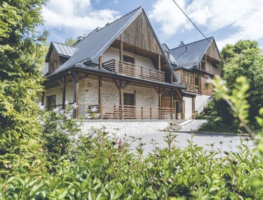 Łubinowe Wzgórze – Ajurwedyjski Resort & Holistyczne Wellness | Wioska Zdrowia