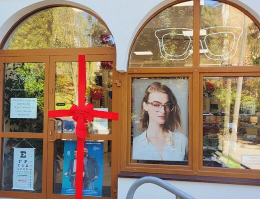 SALON OPTYCZNY ZDROWE OCZY BEZPŁATNE BADANIE WZROKU PRZY ZAKUPIE OKULARÓW OPTYK, OPTOMETRYSTA